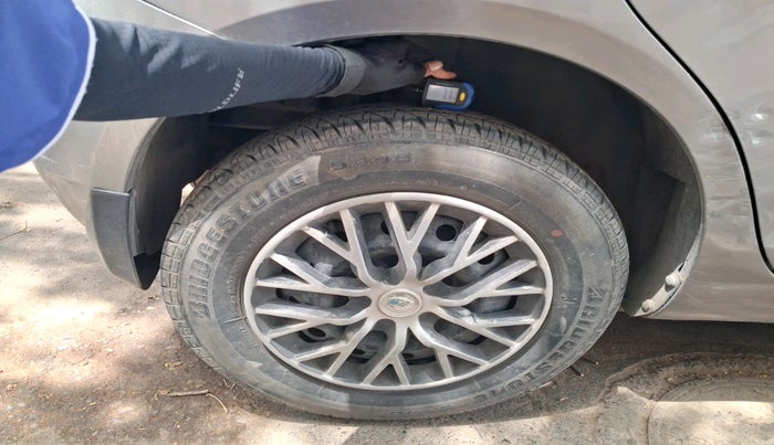 2013 Maruti Swift VDI, Diesel, Manual, 1,07,534 km, tyre