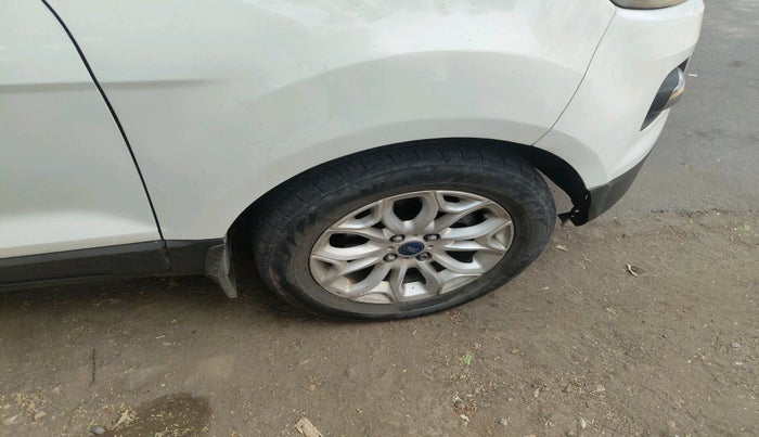 2016 Ford Ecosport TITANIUM 1.5L DIESEL, Diesel, Manual, 1,16,867 km, tyre