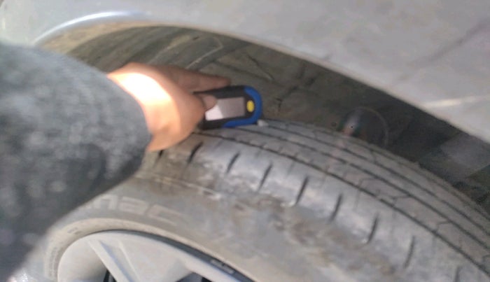 2024 Hyundai VENUE SX 1.2 PETROL, Petrol, Manual, 9,615 km, tyre