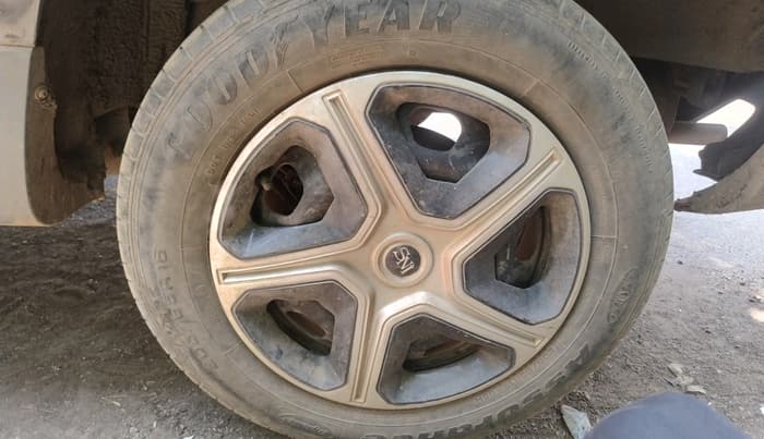 2016 Renault Duster 85 PS RXL DIESEL, Diesel, Manual, 1,49,893 km, tyre
