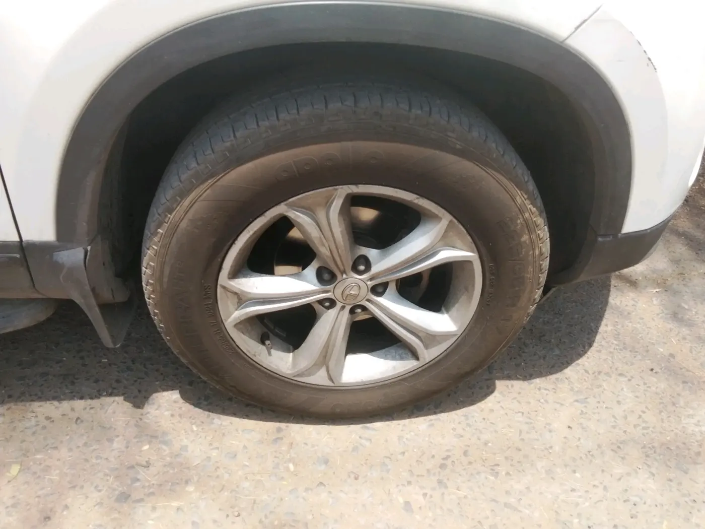 2019 Tata Harrier XZ 2.0L, Diesel, Manual, 67,964 km, tyre