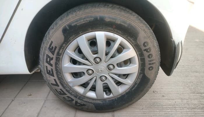 2013 Hyundai i10 SPORTZ 1.2, Petrol, Manual, 15,737 km, tyre
