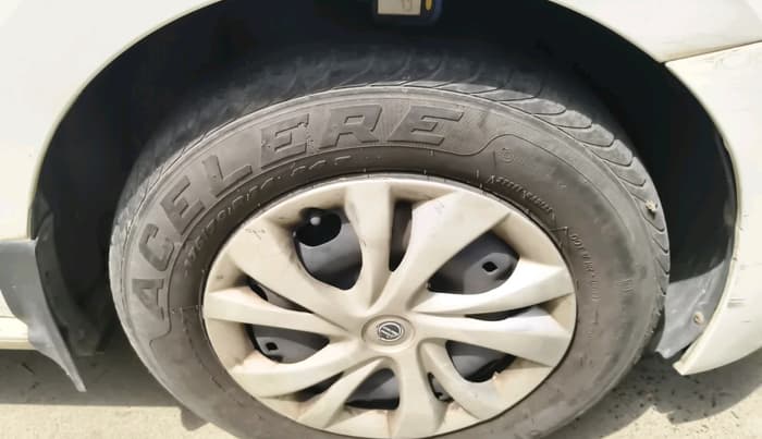 2011 Volkswagen Polo TRENDLINE 1.2L PETROL, Petrol, Manual, 91,266 km, tyre