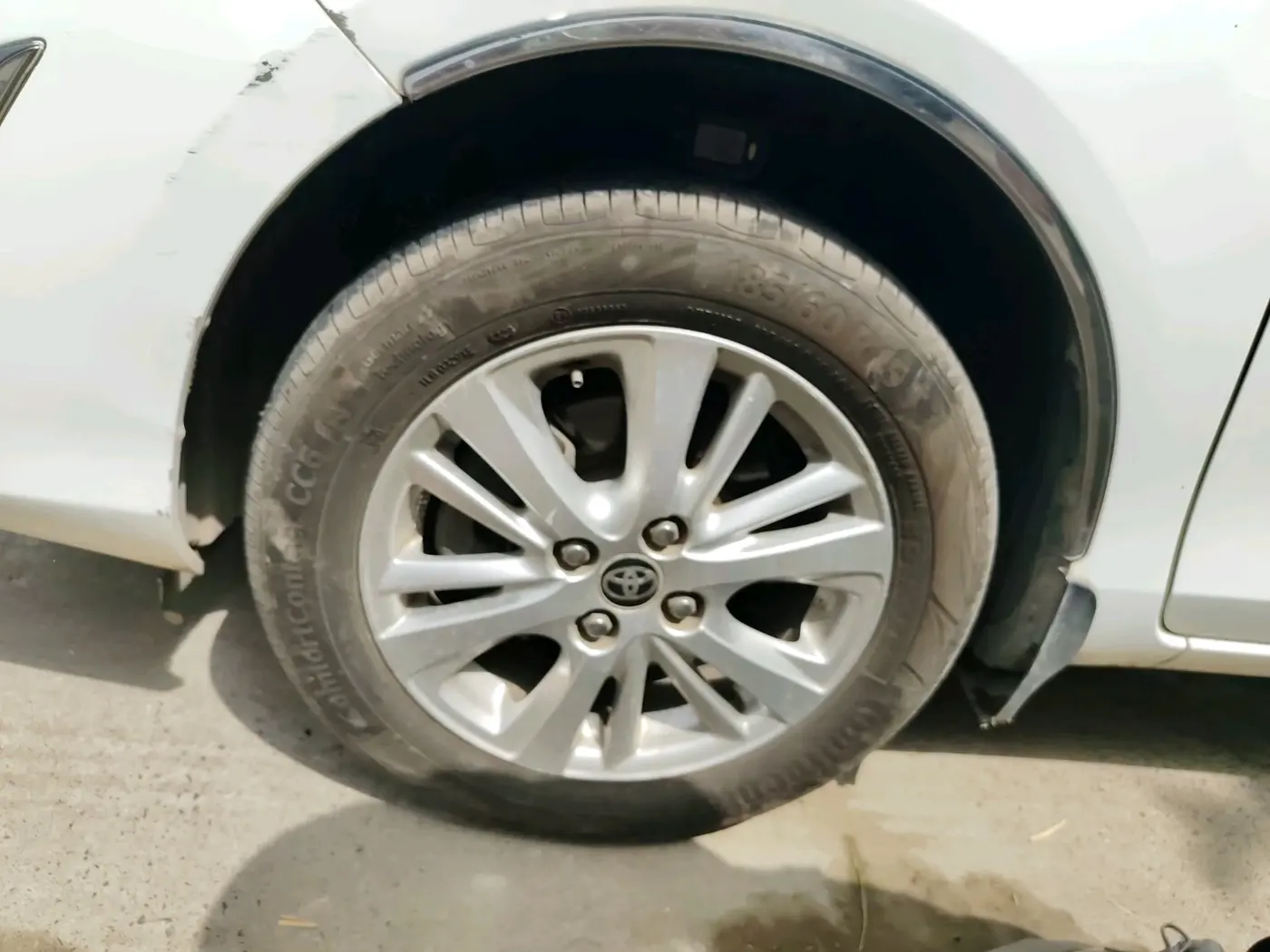 2018 Toyota YARIS VX CVT, Petrol, Automatic, 68,407 km, tyre