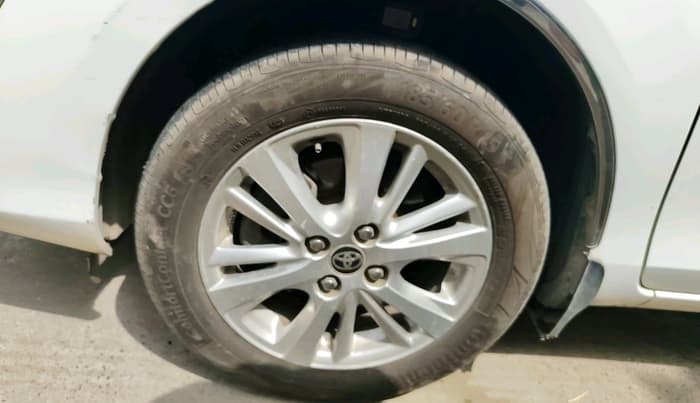 2018 Toyota YARIS VX CVT, Petrol, Automatic, 68,407 km, tyre
