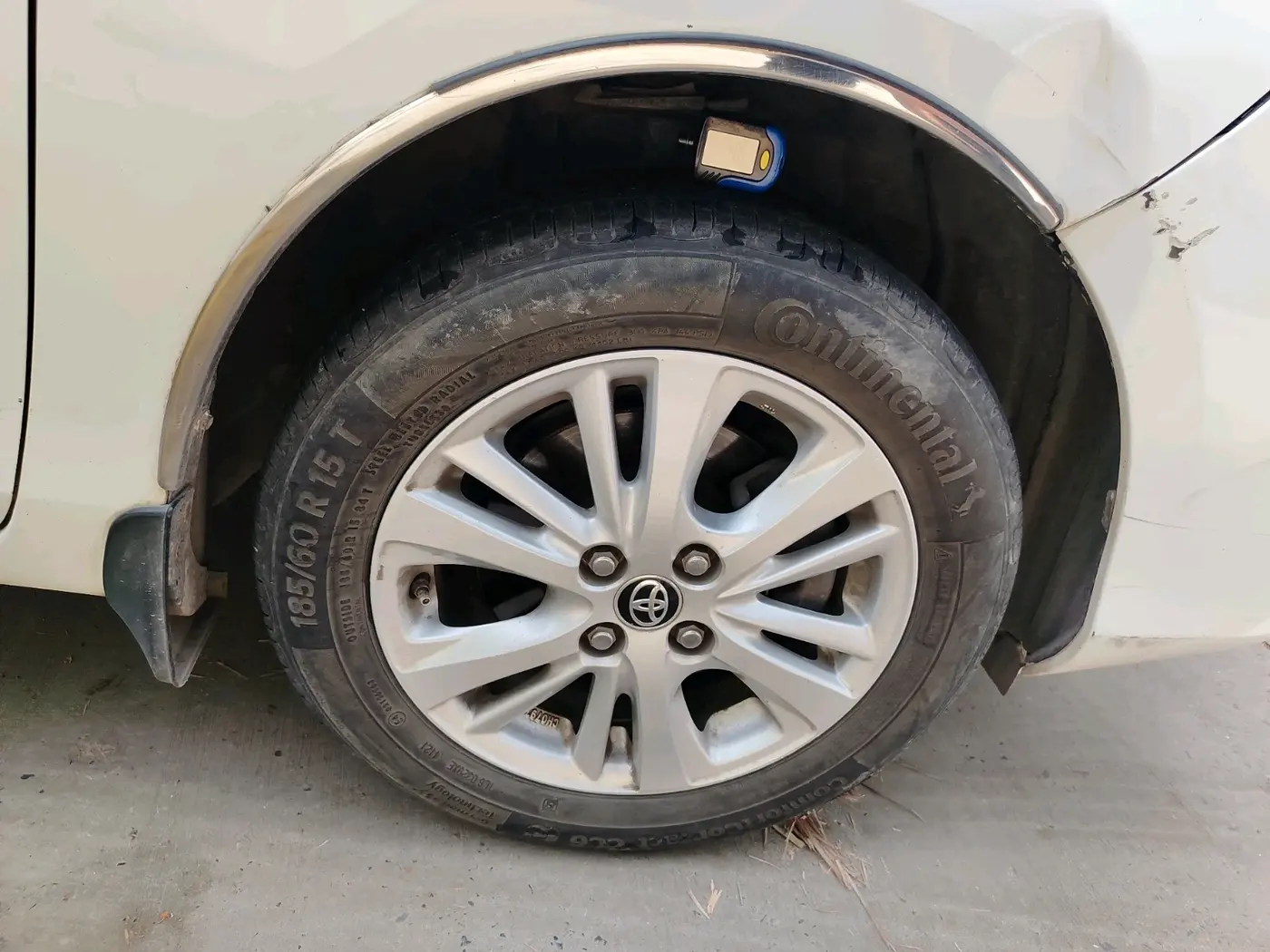 2018 Toyota YARIS VX CVT, Petrol, Automatic, 68,407 km, tyre