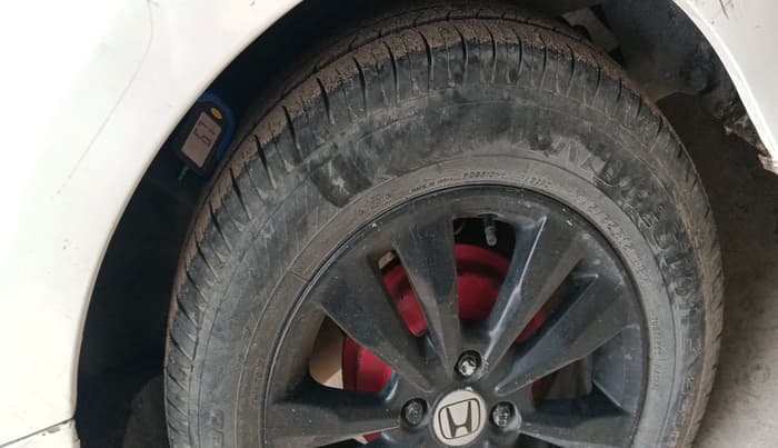 2012 Honda City 1.5L I-VTEC V MT SUNROOF, Petrol, Manual, 1,09,608 km, tyre