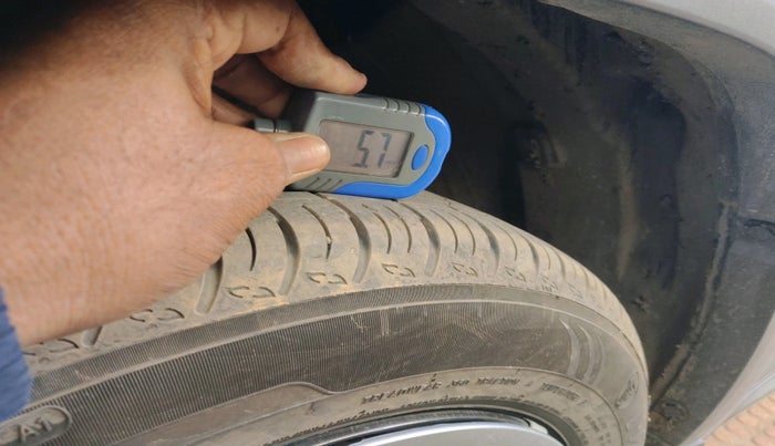 2025 Maruti FRONX DELTA CNG 1.2 MT, CNG, Manual, 4,092 km, tyre