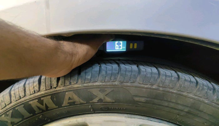 2013 Maruti Ertiga VXI, Petrol, Manual, 1,27,924 km, tyre