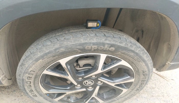 2023 Toyota URBAN CRUISER HYRYDER V AT NEO DRIVE, Petrol, Automatic, 54,784 km, tyre