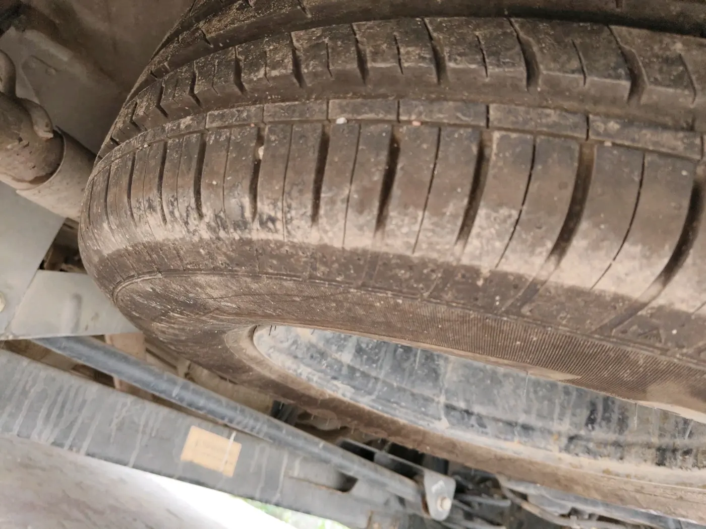 2023 Tata Harrier XTA PLUS 2.0L KRYOTEC DARK EDITION, Diesel, Automatic, 36,365 km, tyre