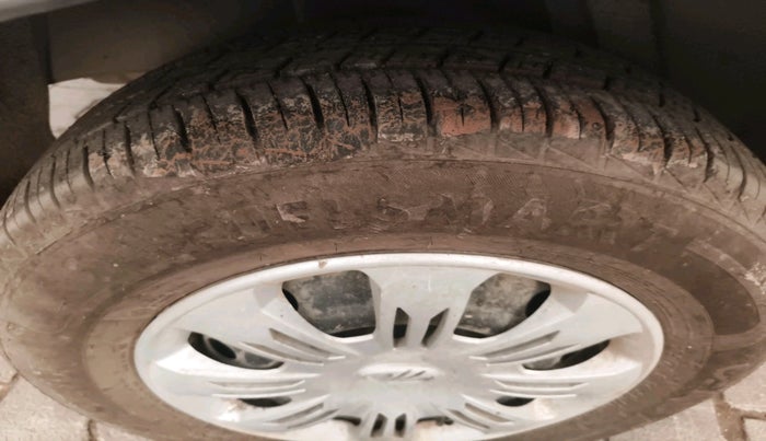 2012 Mahindra Verito 1.4 G4, Petrol, Manual, 26,347 km, tyre