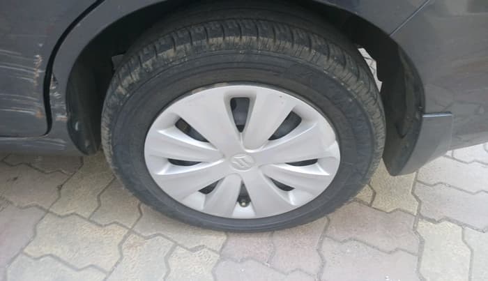 2017 Maruti Ertiga VXI CNG, CNG, Manual, 71,044 km, tyre