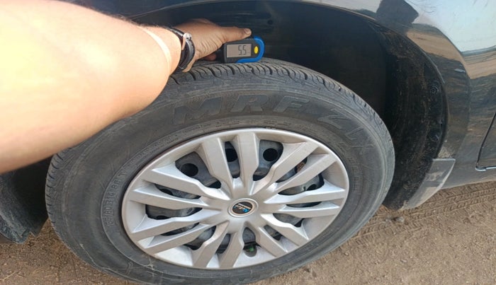 2013 Maruti Swift Dzire VXI, Petrol, Manual, 1,15,507 km, tyre