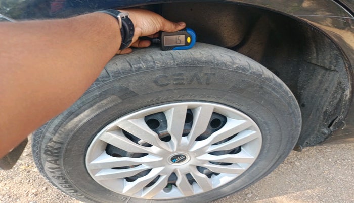 2013 Maruti Swift Dzire VXI, Petrol, Manual, 1,15,507 km, tyre