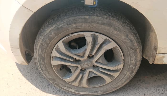 2019 Tata Tiago XZ PETROL, Petrol, Manual, 87,771 km, tyre
