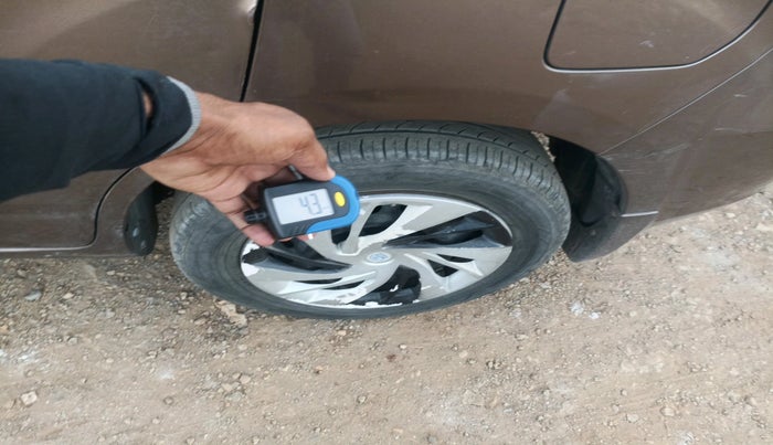 2012 Maruti Ertiga VDI, Diesel, Manual, 1,32,207 km, tyre