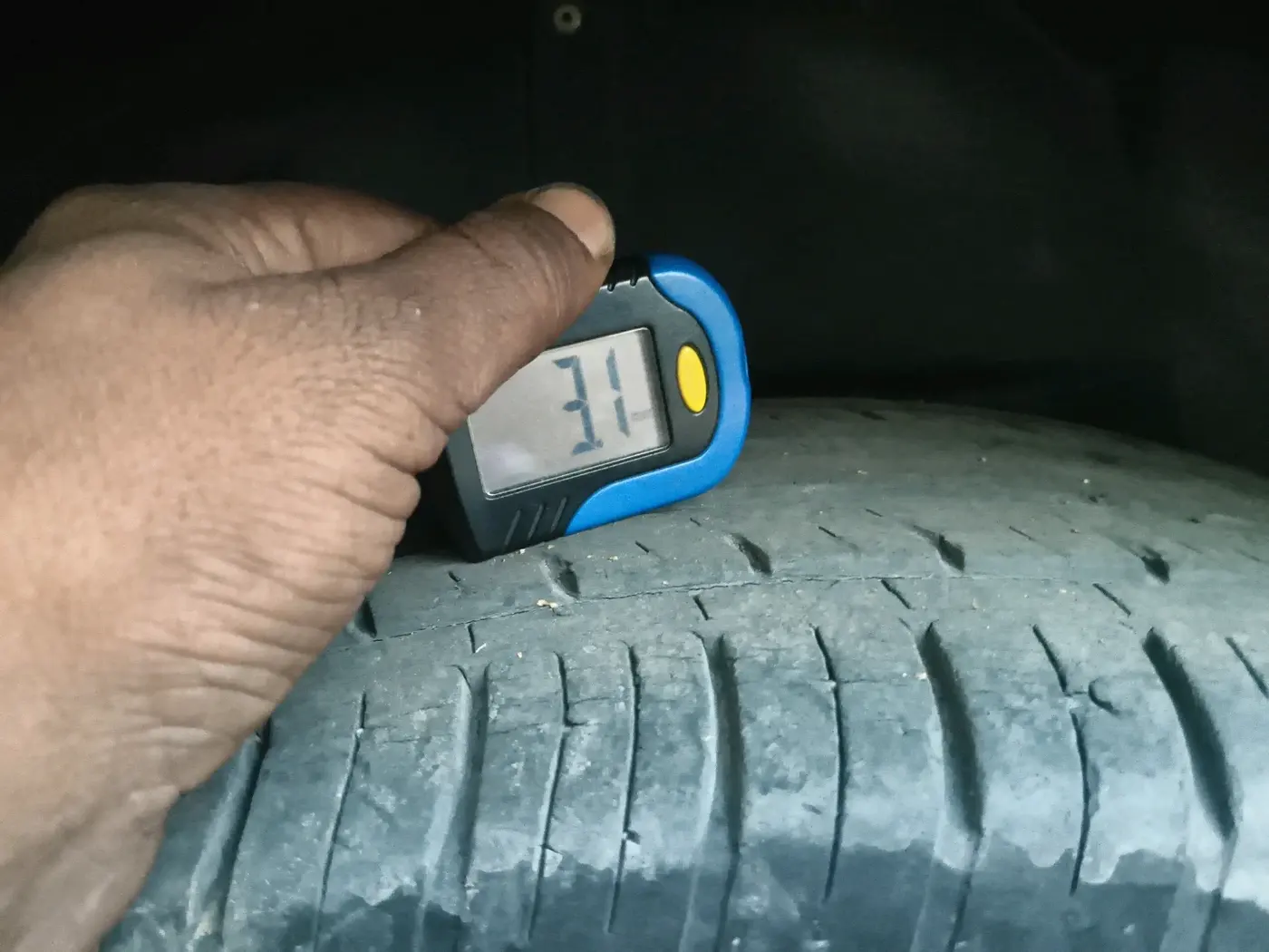 2018 Mahindra XUV500 W9 AT, Diesel, Automatic, 74,170 km, tyre