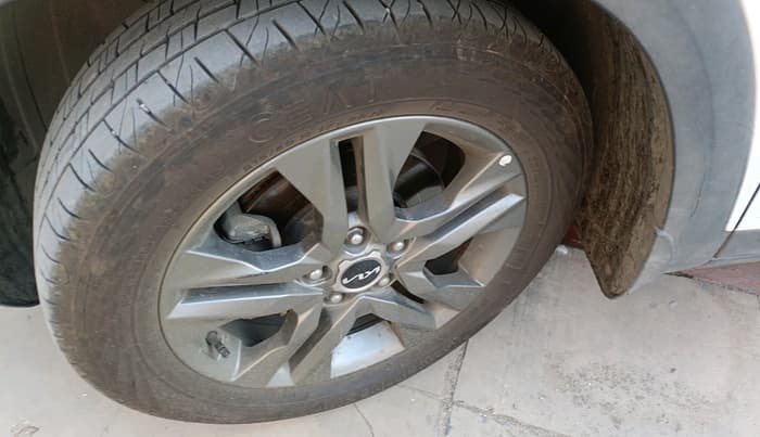 2022 KIA SELTOS HTX 1.5 DIESEL AT, Diesel, Automatic, 1,03,922 km, tyre