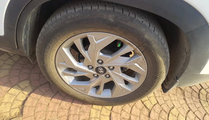 2021 Hyundai Creta SX EXECUTIVE 1.5 PETROL, Petrol, Manual, 68,063 km, tyre