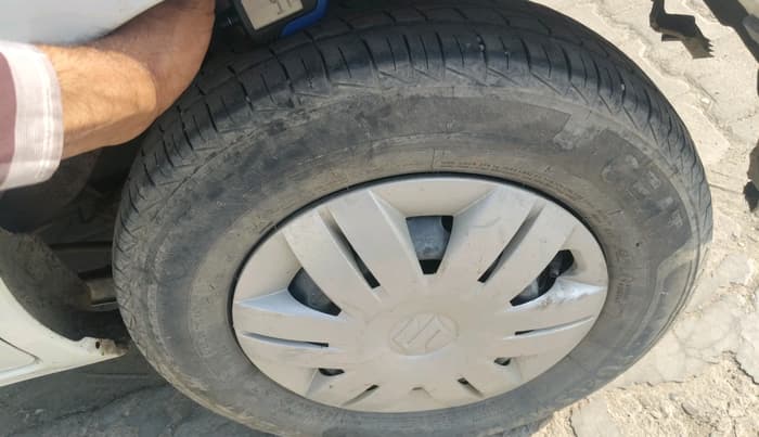2022 Maruti Alto LXI O, Petrol, Manual, 35,000 km, tyre