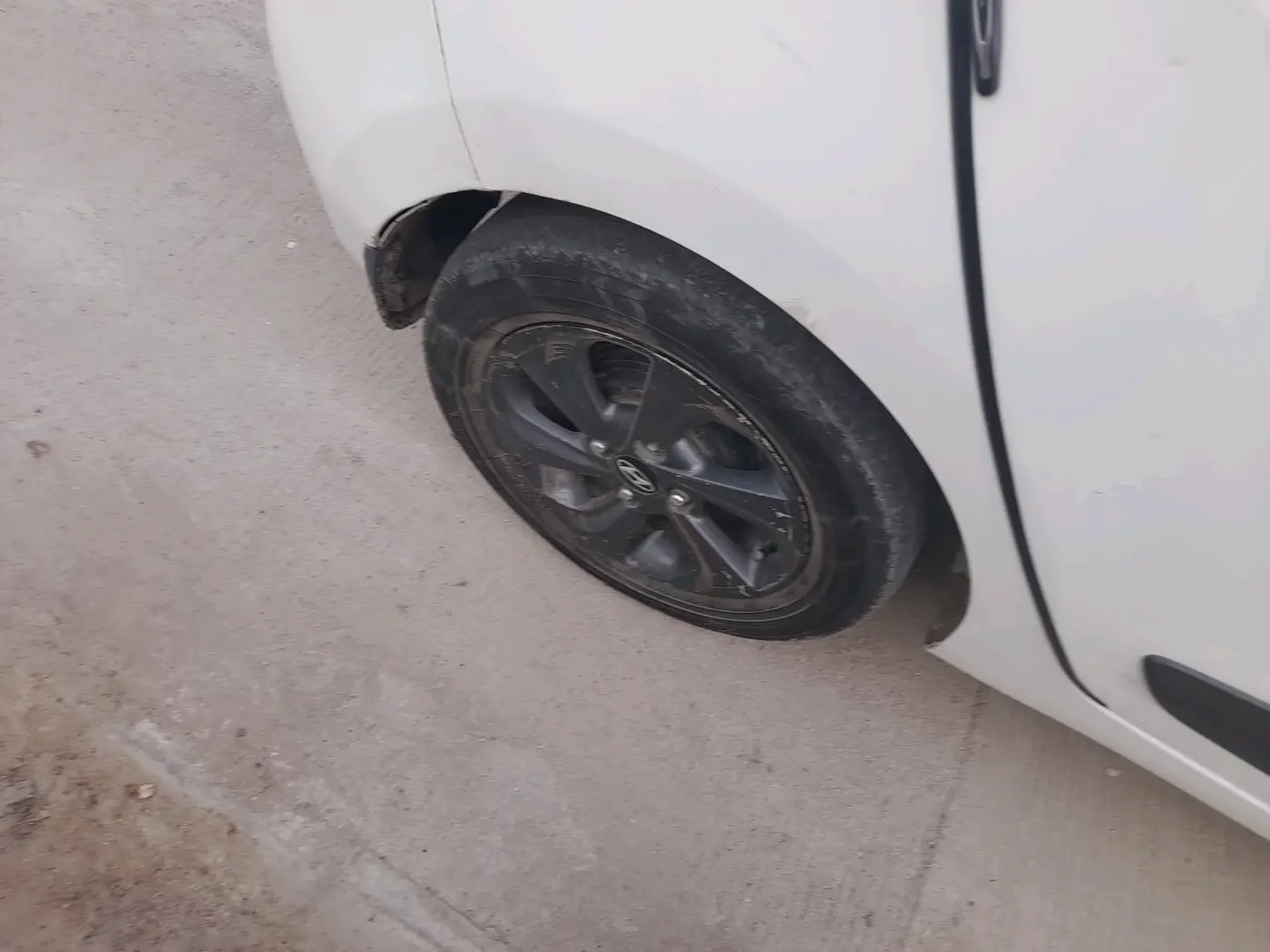 2018 Hyundai Grand i10 SPORTZ U2 1.2 KAPPA CRDI DUAL TONE, Diesel, Manual, 72,126 km, tyre