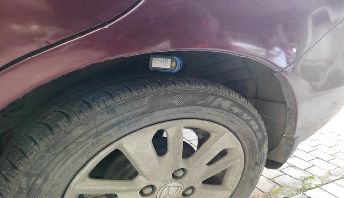 2013 Honda Amaze 1.5L I-DTEC VX, Diesel, Manual, 2,15,099 km, tyre