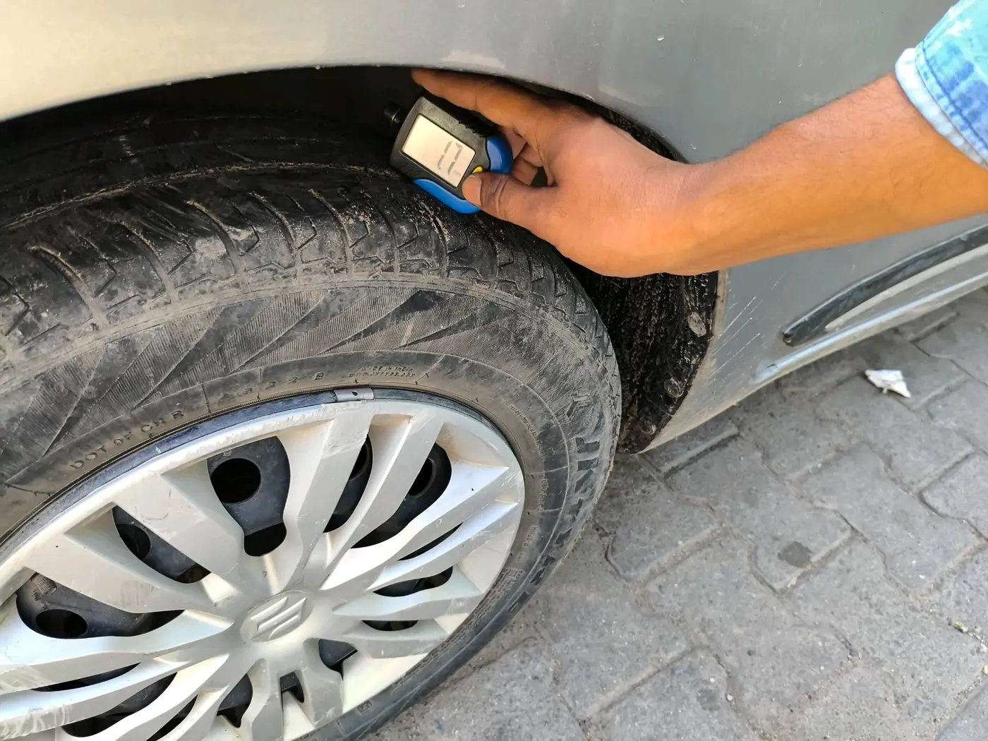 2023 Maruti Dzire VXI, Petrol, Manual, 49,288 km, tyre