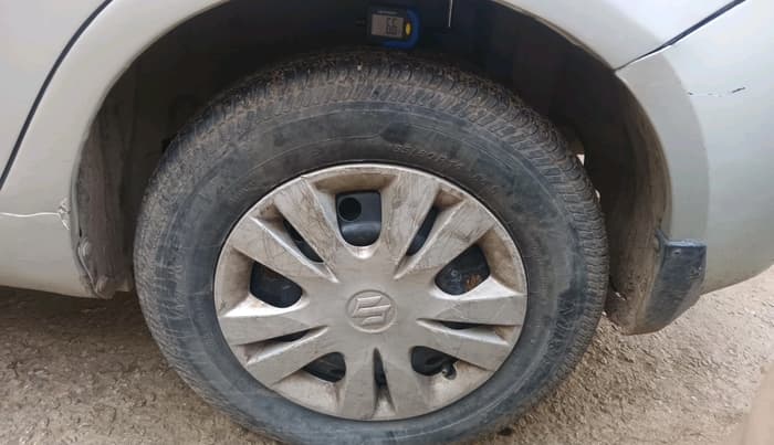 2013 Maruti Swift Dzire VDI, Diesel, Manual, 1,04,526 km, tyre
