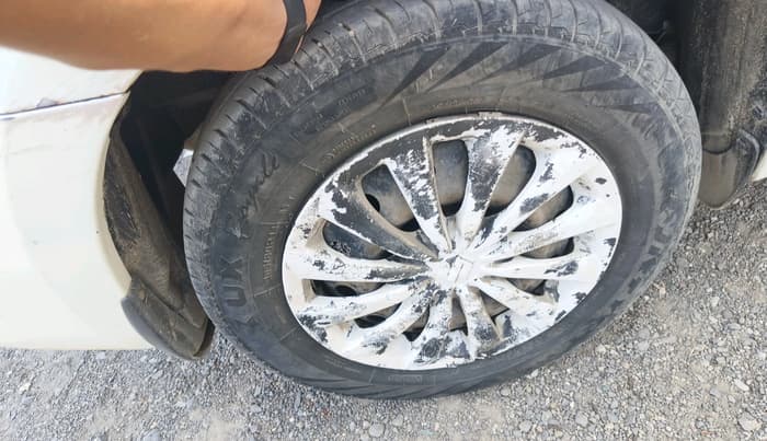 2019 Maruti Dzire VXI, Petrol, Manual, 77,288 km, tyre