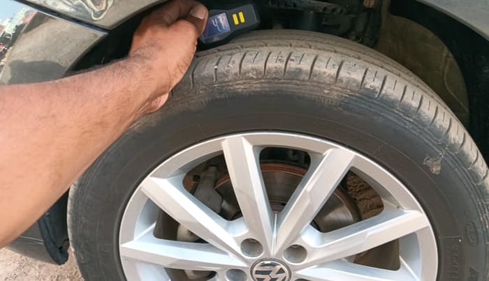 2018 Volkswagen Vento HIGHLINE PLUS 1.5 AT 16 ALLOY, Diesel, Automatic, 71,822 km, tyre