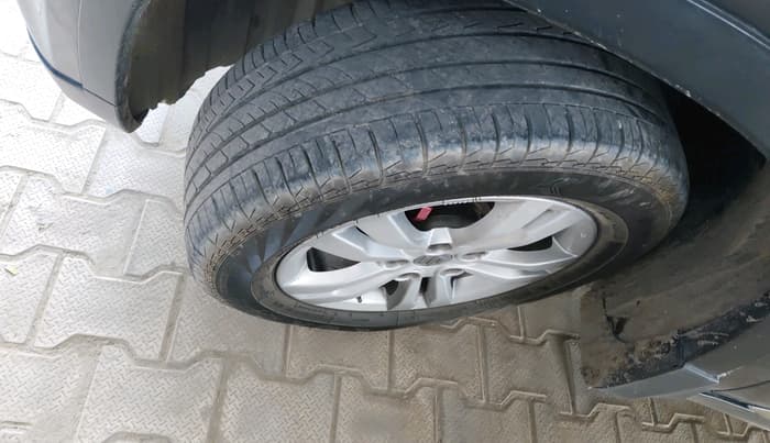 2018 Maruti Vitara Brezza VDI (O), Diesel, Manual, 93,160 km, tyre