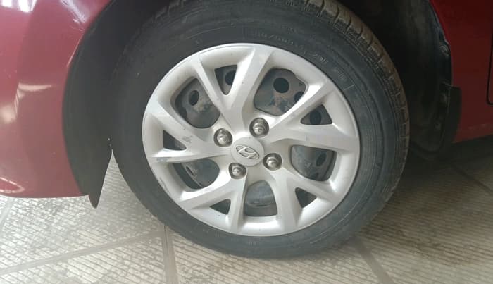 2018 Hyundai Grand i10 SPORTZ 1.2 KAPPA VTVT, Petrol, Manual, 30,504 km, tyre