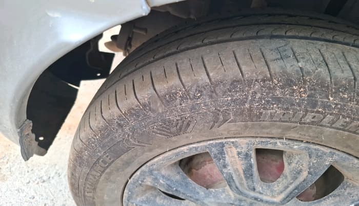 2018 Tata Tiago XZ PETROL, Petrol, Manual, 96,795 km, tyre
