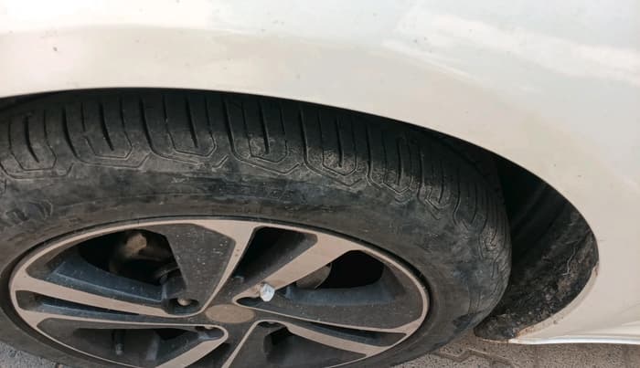 2021 Tata ALTROZ XZ PETROL, Petrol, Manual, 23,392 km, tyre