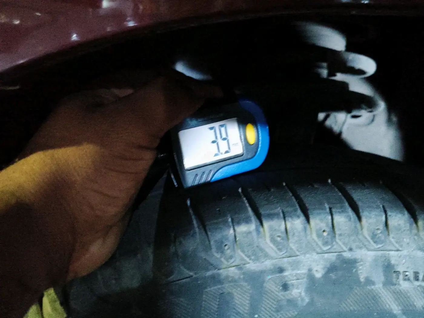 2022 Maruti Ertiga ZXI (O) CNG, CNG, Manual, 76,584 km, tyre