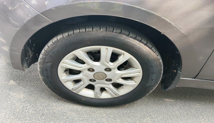 2018 Tata Tiago XZA PETROL, Petrol, Automatic, 44,501 km, tyre