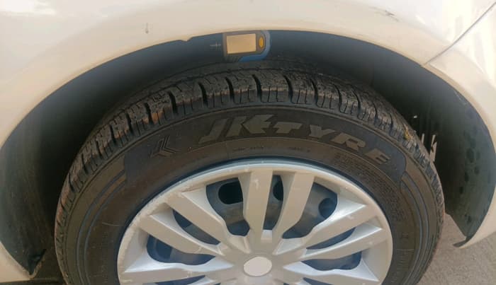 2012 Ford Figo EXI 1.2 PETROL, Petrol, Manual, 1,12,419 km, tyre