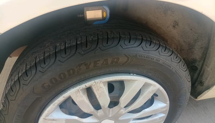 2012 Ford Figo EXI 1.2 PETROL, Petrol, Manual, 1,12,419 km, tyre