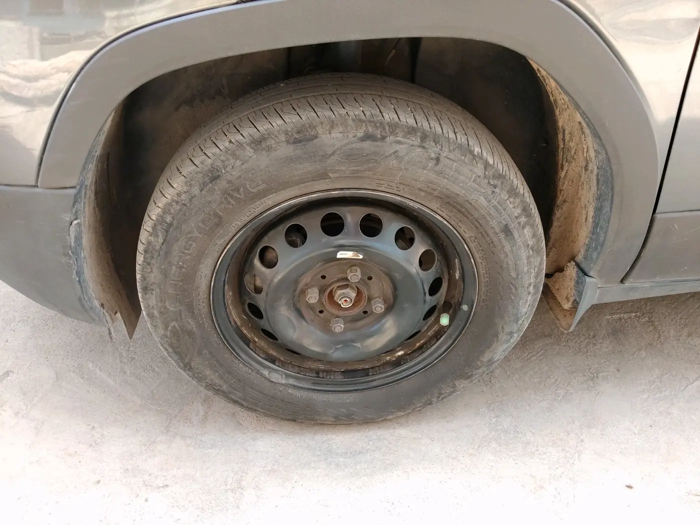 2024 Tata PUNCH ADVENTURE RHYTHM CNG, CNG, Manual, 37,702 km, tyre