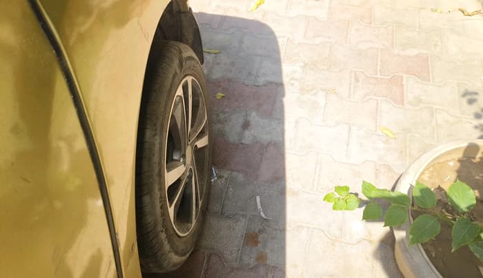 2022 Tata ALTROZ XZ PETROL, Petrol, Manual, 34,233 km, tyre