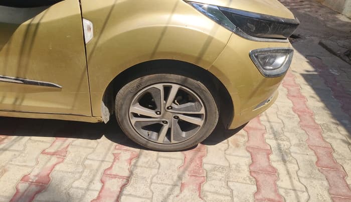 2022 Tata ALTROZ XZ PETROL, Petrol, Manual, 34,233 km, tyre