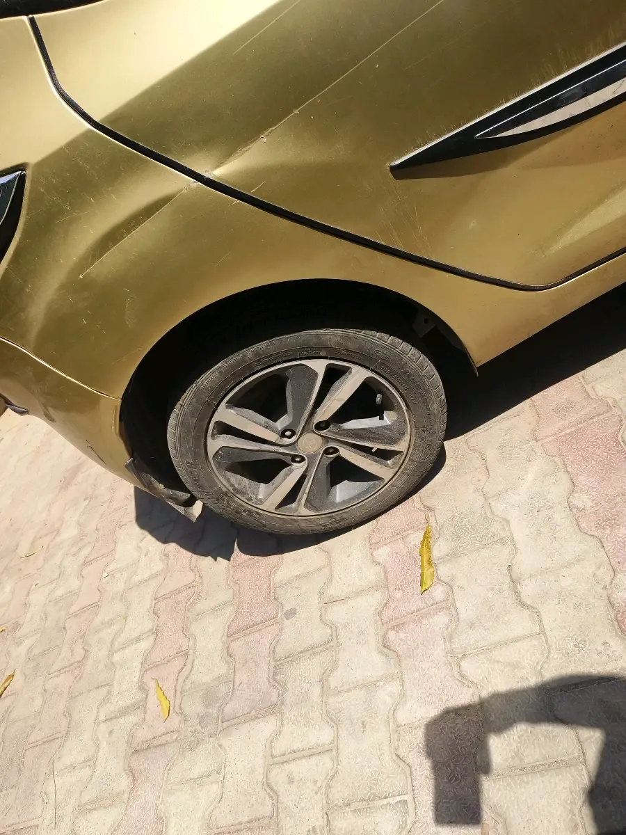 2022 Tata ALTROZ XZ PETROL, Petrol, Manual, 34,233 km, tyre