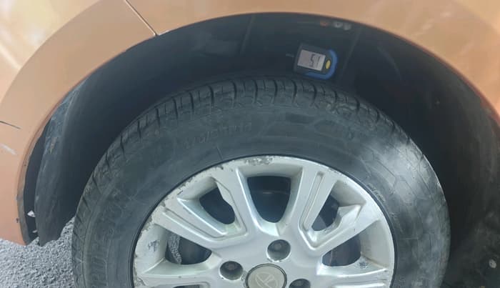 2017 Tata Tiago XZ PETROL, Petrol, Manual, 98,676 km, tyre