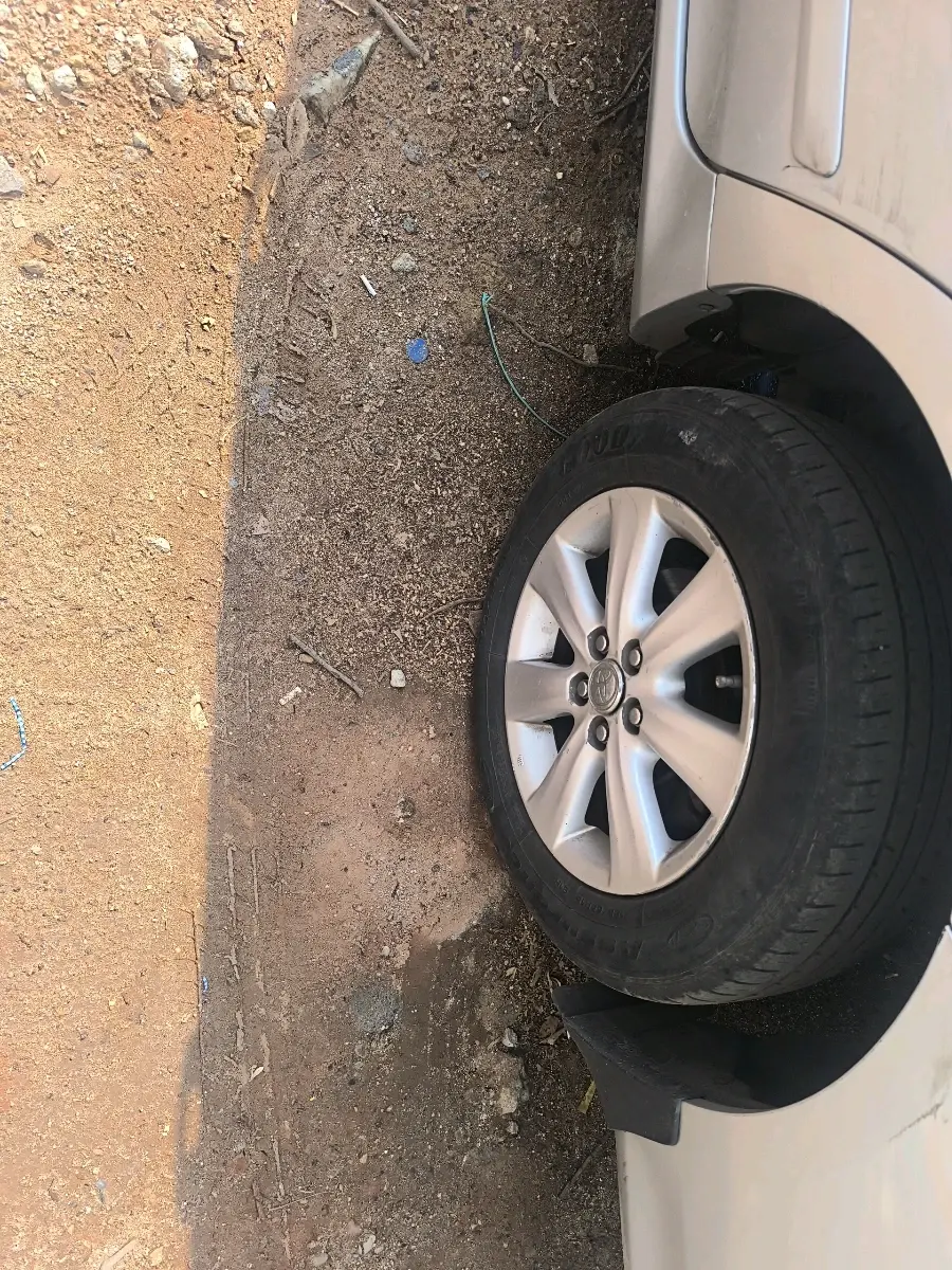 2012 Toyota Corolla Altis J DIESEL, Diesel, Manual, 2,79,692 km, tyre