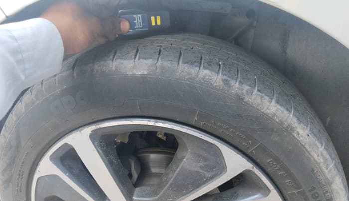 2022 Tata ALTROZ XZ PETROL, Petrol, Manual, 43,346 km, tyre