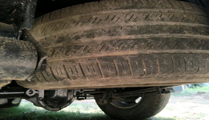 2011 Tata Sumo EX PLUS, Diesel, Manual, 1,06,627 km, tyre