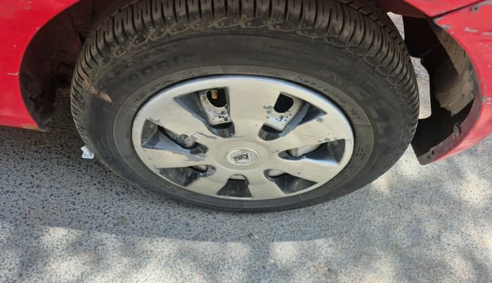 2011 Hyundai i10 ERA 1.1, CNG, Manual, 93,039 km, tyre