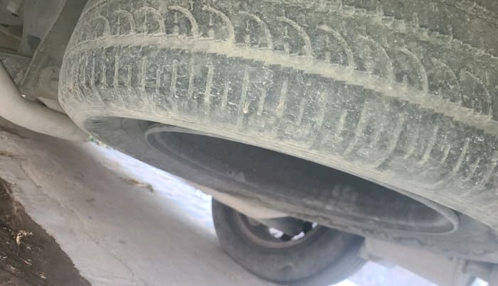 2016 Mahindra XUV500 W10, Diesel, Manual, 1,70,001 km, tyre