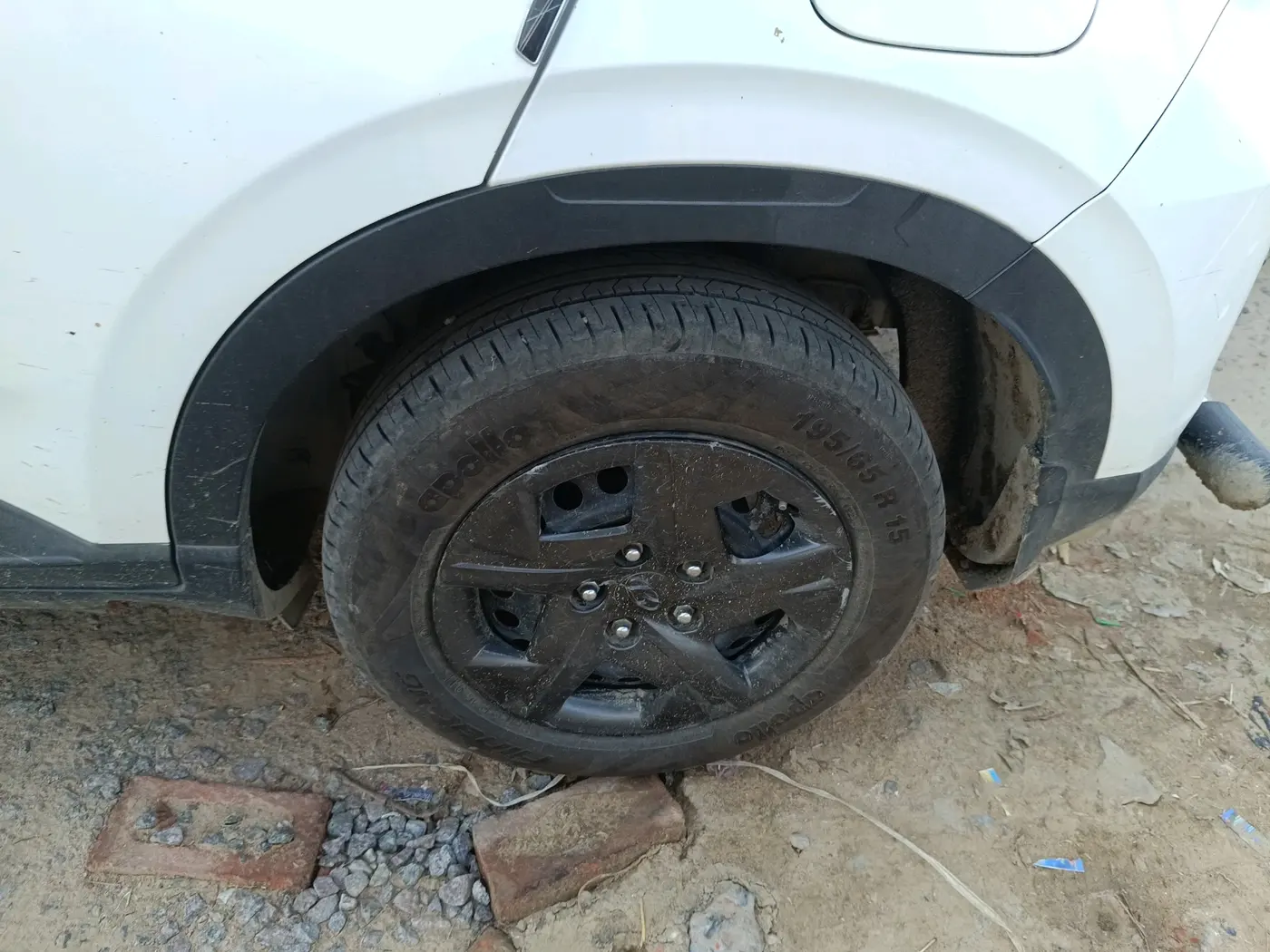 2024 Hyundai VENUE SX 1.2 PETROL, Petrol, Manual, 80,187 km, tyre
